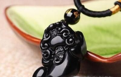 怎样佩戴貔貅吊坠才正确