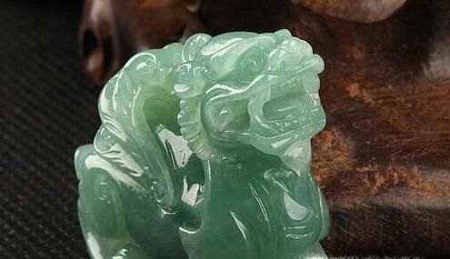 怎样佩戴貔貅吊坠才正确