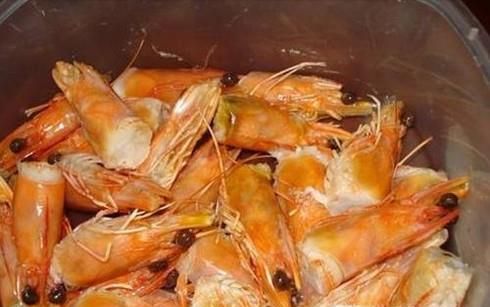 虾有些部位有毒，千万要去除