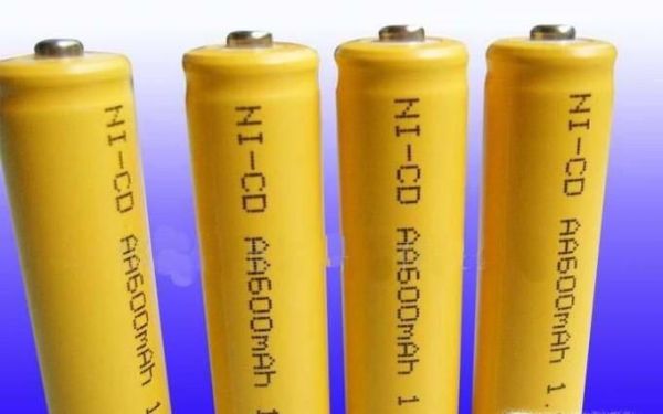 不同类型的电动车电池优缺点分析