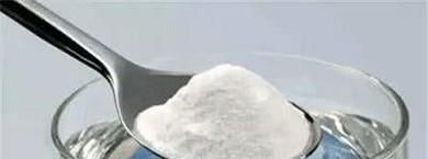 如何漂白白色衣服上洗不干净的污渍？