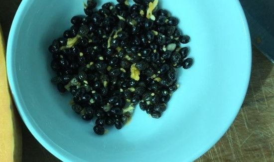 木瓜里的黑色籽能吃吗