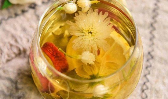 菊花和山楂能一起泡吗