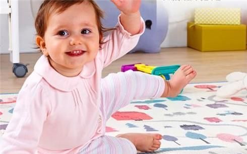 宝宝掉床该怎么办？如何预防宝宝掉床