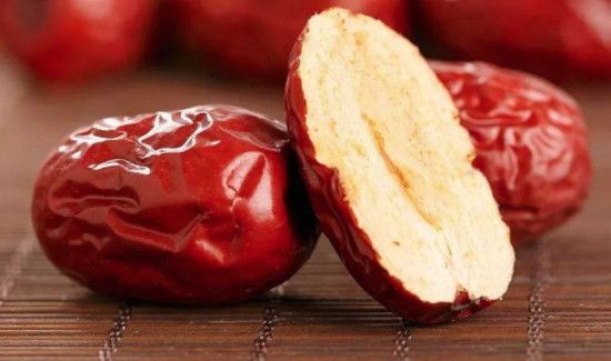 蒲公英可以和红枣一起泡水喝吗