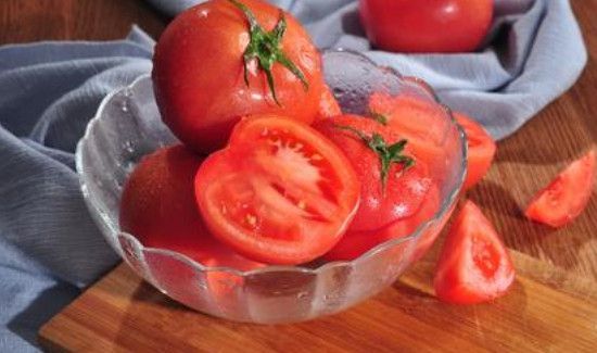 黄瓜和西红柿一起吃有毒吗