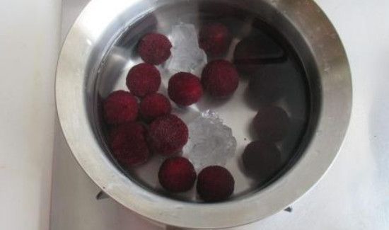 杨梅可以用盐水泡一晚上吗