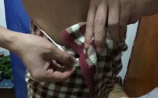 男士浴巾怎么裹