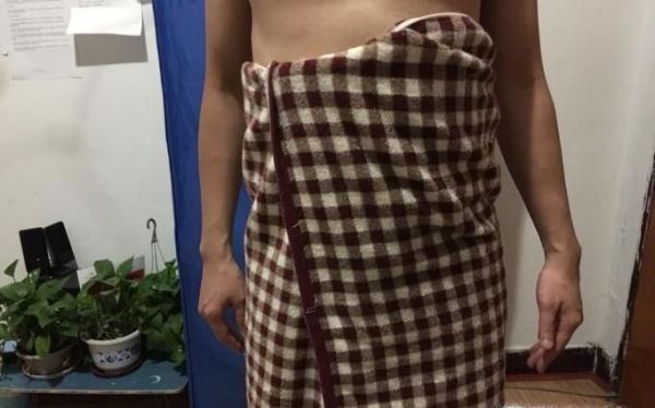 男士浴巾怎么裹