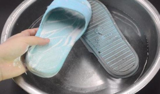 拖鞋穿久了为什么会黑