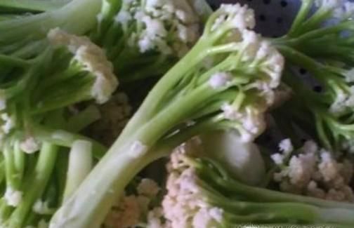 怎样洗干净菜花