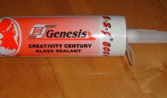 玻璃胶干了还有甲醛吗