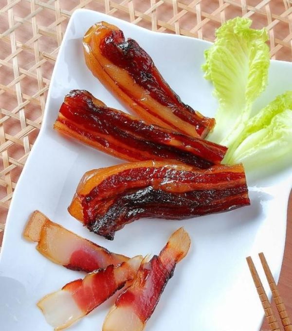 对猫非常危险的10种人吃的食物