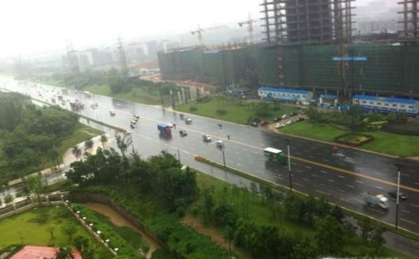 如何在下雨天考科目三