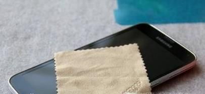 如何处理手机屏幕的划痕