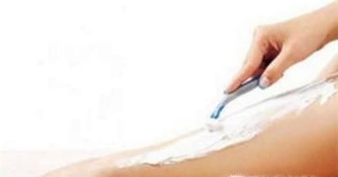 夏季在家中脱毛的简单方法