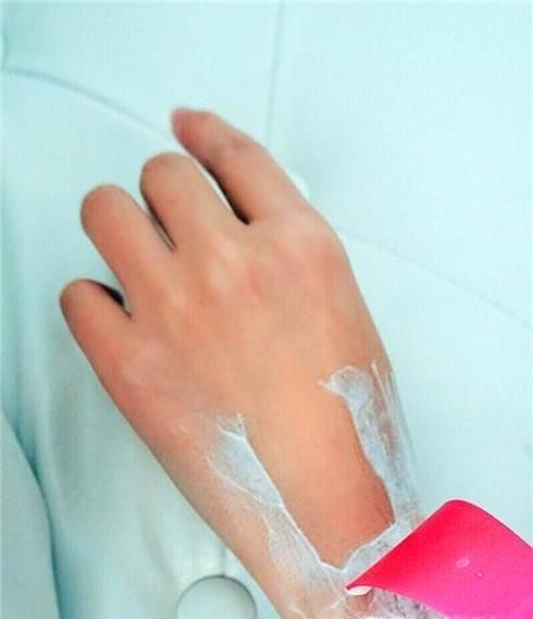 夏季在家中脱毛的简单方法