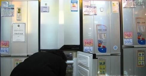 冰箱冷藏室漏水的原因？