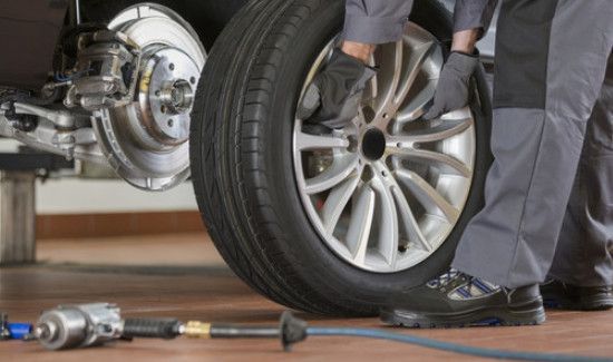 汽车轮胎发出臭味,有毒吗?