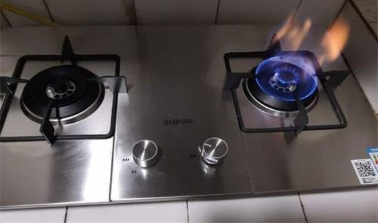燃气灶着火10秒后熄灭怎么办