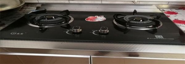 煤气灶烧一会自动熄火怎么解决