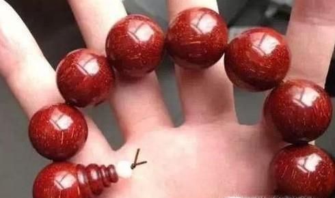 小叶紫檀变黑了怎么办