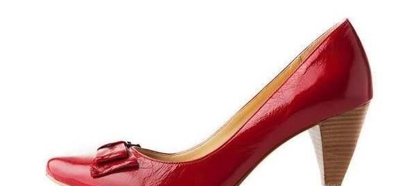 开车不能穿什么鞋