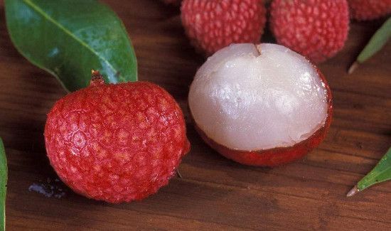 荔枝可以和蛋一起吃吗