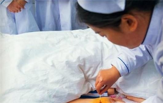 夏季如何防止被蛇咬？被蛇咬伤后如何紧急处理？