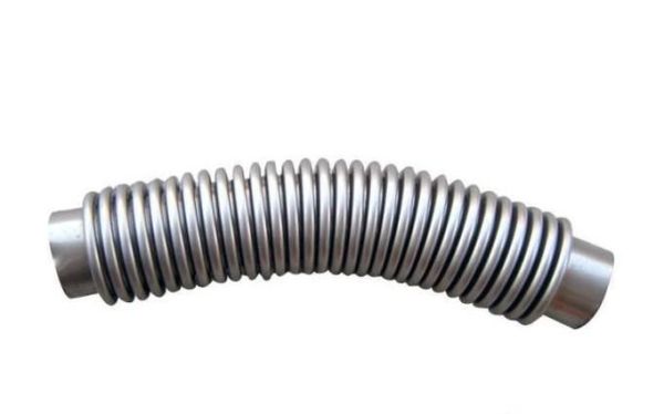 汽车进气系统由哪些部分组成？