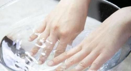 如何让切辣椒后手辣的感觉快速消失