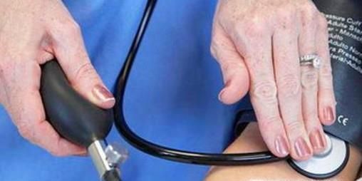 白酒泡大蒜的功效