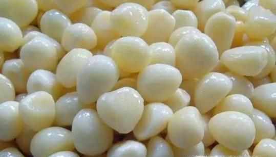 白酒泡大蒜的功效