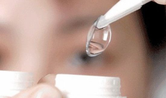 怎么摘隐形眼镜