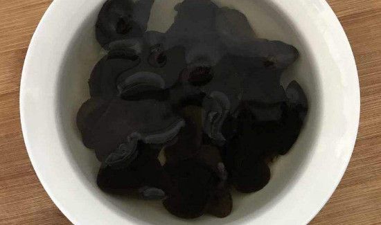 新鲜木耳泡多久就不能吃了