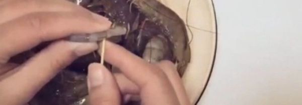 怎么剥虾仁去虾线