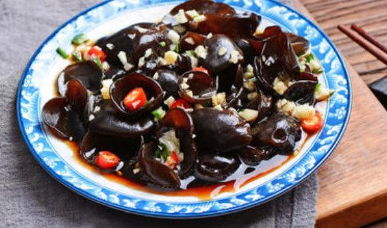 醋泡木耳泡多久就不能吃了