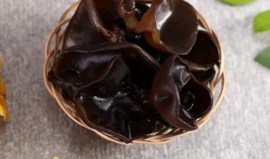 醋泡木耳泡多久就不能吃了