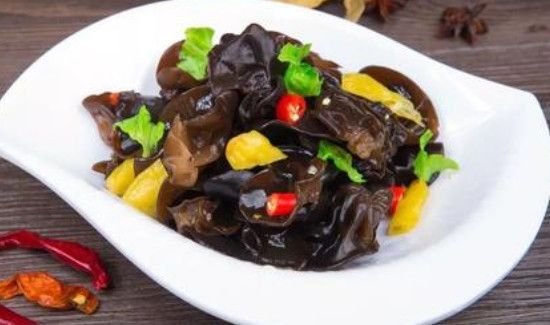 泡椒木耳泡多久就不能吃了