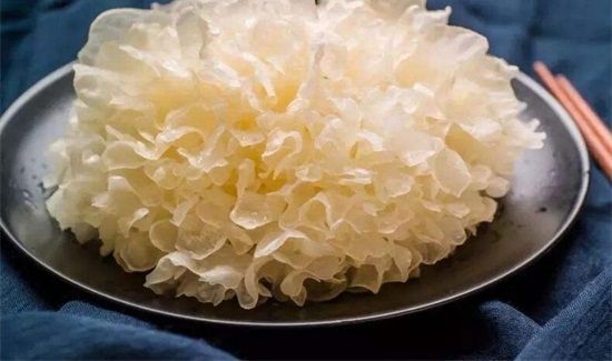 温水泡木耳泡多久能吃