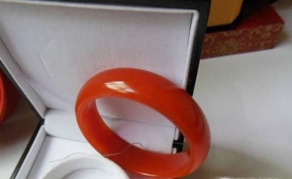 金丝玉手镯鉴别方法