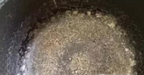 电饭锅煮饭粘锅底怎么办