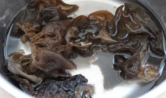正确泡木耳冷水还是热水