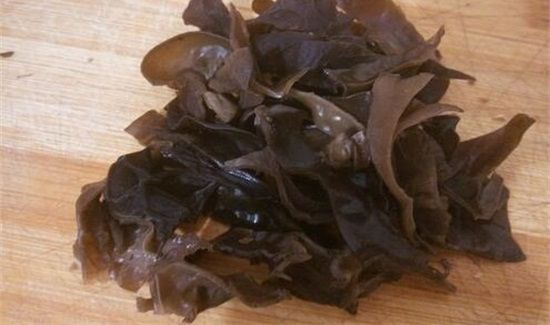 木耳泡10小时还能吃不