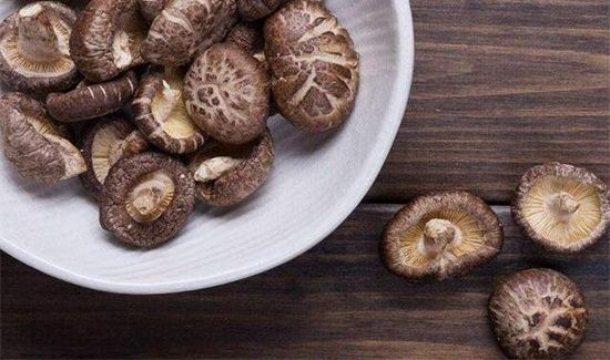 干香菇泡了两天还能吃吗