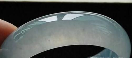 如何挑选购买玉镯子？