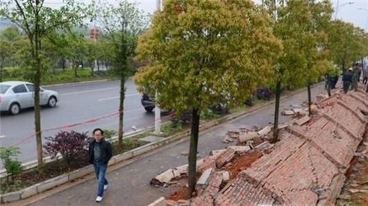 突遇暴雨天气怎么办？暴雨天气出行要注意什么？