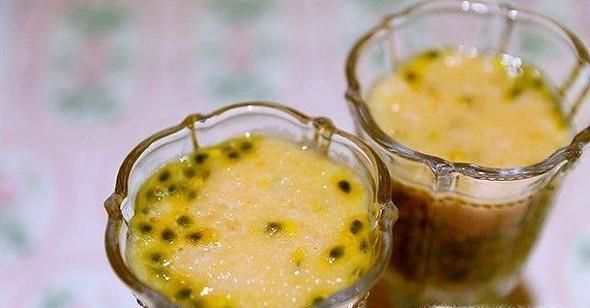 如何挑选、处理、食用百香果