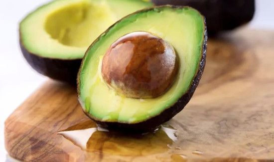 牛油果如何判断是否熟了