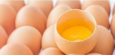 手指甲有点泛白是什么原因